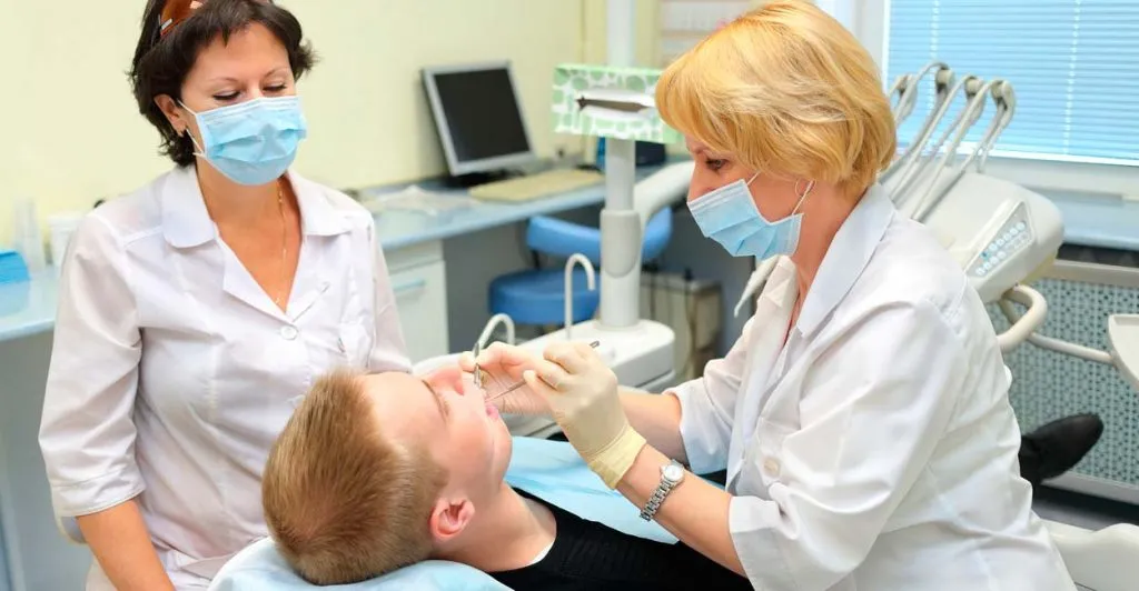 28464 natural teeth whitening methods