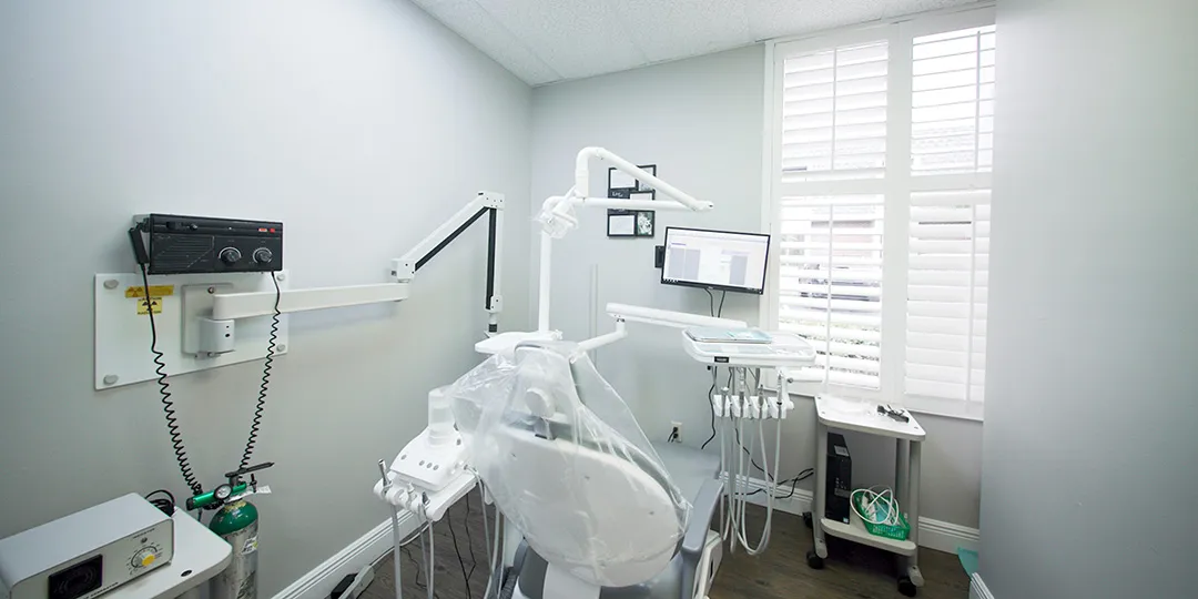 28516 whitening toothpastes