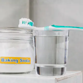 /img/28700-baking-soda-consistent-results.webp